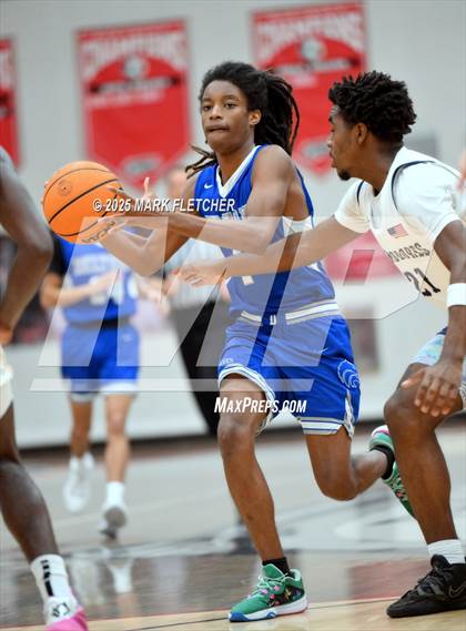Thumbnail 1 in Eau Gallie vs Deltona (Barracuda New Years Shootout) photogallery.