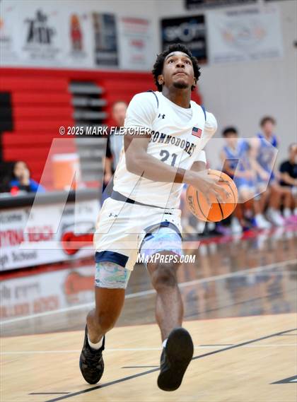 Thumbnail 2 in Eau Gallie vs Deltona (Barracuda New Years Shootout) photogallery.