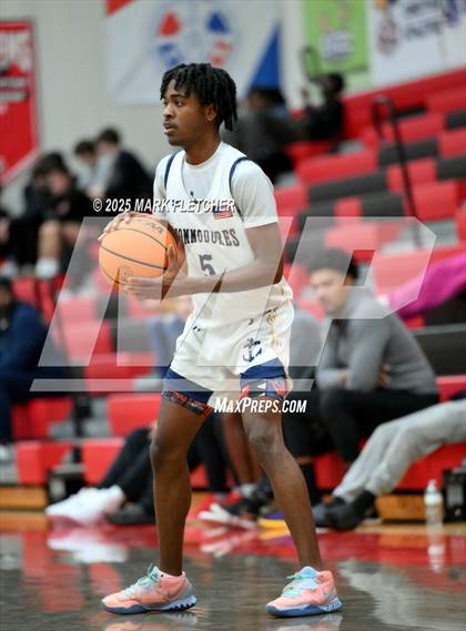 Thumbnail 2 in Eau Gallie vs Deltona (Barracuda New Years Shootout) photogallery.