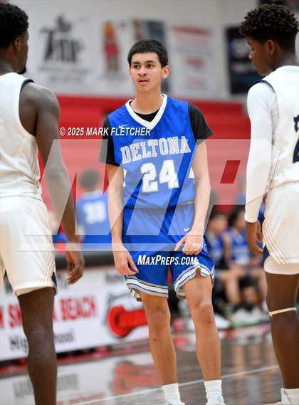 Thumbnail 3 in Eau Gallie vs Deltona (Barracuda New Years Shootout) photogallery.