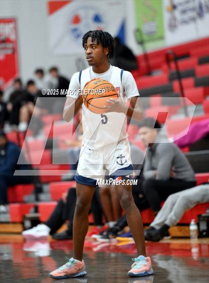 Thumbnail 1 in Eau Gallie vs Deltona (Barracuda New Years Shootout) photogallery.