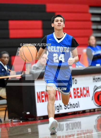 Thumbnail 2 in Eau Gallie vs Deltona (Barracuda New Years Shootout) photogallery.