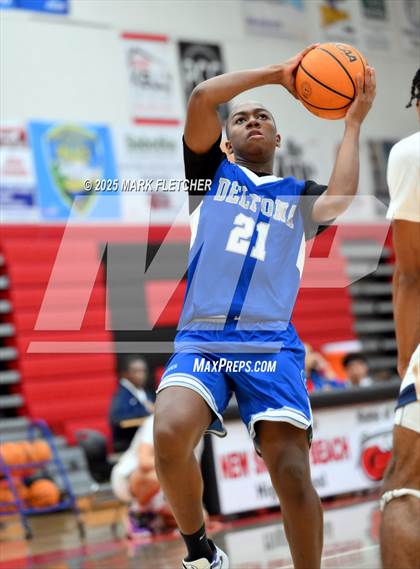 Thumbnail 3 in Eau Gallie vs Deltona (Barracuda New Years Shootout) photogallery.