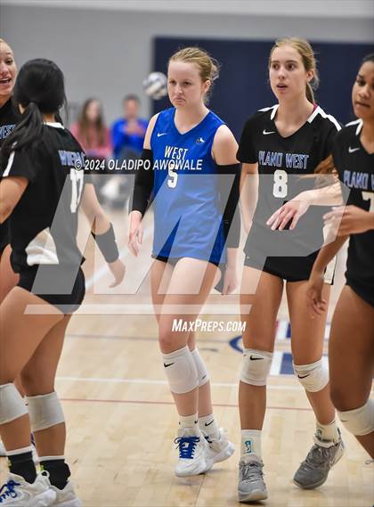 Thumbnail 3 in Plano West vs. Emerson photogallery.