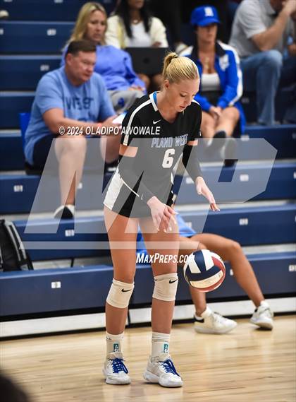 Thumbnail 1 in Plano West vs. Emerson photogallery.