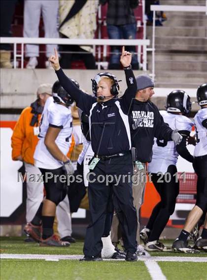 Thumbnail 3 in Highland vs. Mountain Crest (UHSAA 4A Final) photogallery.