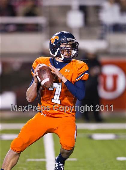 Thumbnail 2 in Highland vs. Mountain Crest (UHSAA 4A Final) photogallery.