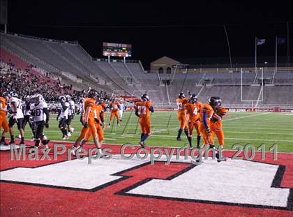 Thumbnail 3 in Highland vs. Mountain Crest (UHSAA 4A Final) photogallery.