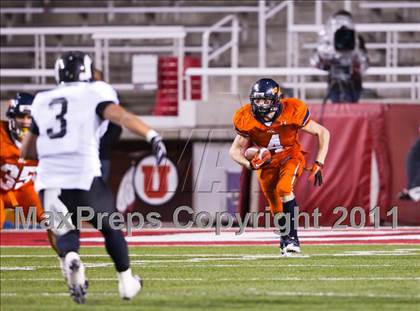 Thumbnail 2 in Highland vs. Mountain Crest (UHSAA 4A Final) photogallery.
