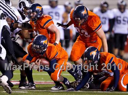 Thumbnail 2 in Highland vs. Mountain Crest (UHSAA 4A Final) photogallery.