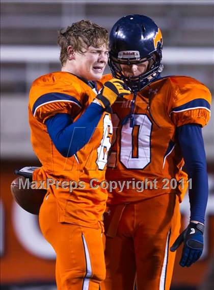 Thumbnail 2 in Highland vs. Mountain Crest (UHSAA 4A Final) photogallery.