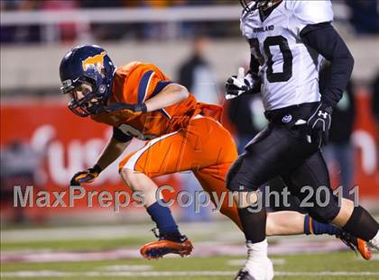 Thumbnail 3 in Highland vs. Mountain Crest (UHSAA 4A Final) photogallery.