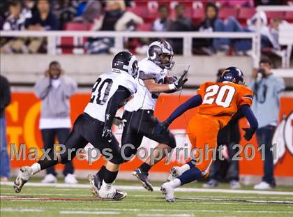 Thumbnail 3 in Highland vs. Mountain Crest (UHSAA 4A Final) photogallery.