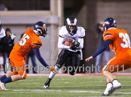 Thumbnail 1 in Highland vs. Mountain Crest (UHSAA 4A Final) photogallery.