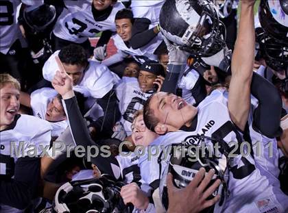 Thumbnail 1 in Highland vs. Mountain Crest (UHSAA 4A Final) photogallery.