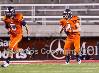 Thumbnail 2 in Highland vs. Mountain Crest (UHSAA 4A Final) photogallery.