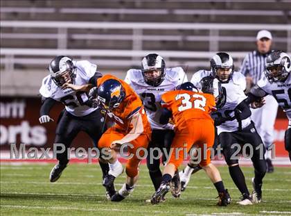 Thumbnail 1 in Highland vs. Mountain Crest (UHSAA 4A Final) photogallery.