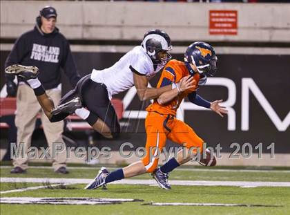 Thumbnail 3 in Highland vs. Mountain Crest (UHSAA 4A Final) photogallery.