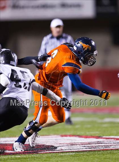 Thumbnail 3 in Highland vs. Mountain Crest (UHSAA 4A Final) photogallery.