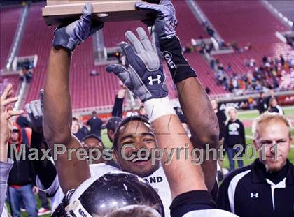 Thumbnail 1 in Highland vs. Mountain Crest (UHSAA 4A Final) photogallery.