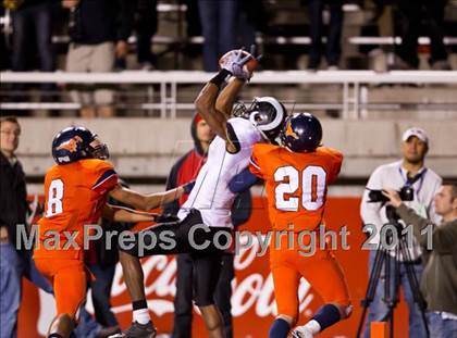 Thumbnail 2 in Highland vs. Mountain Crest (UHSAA 4A Final) photogallery.