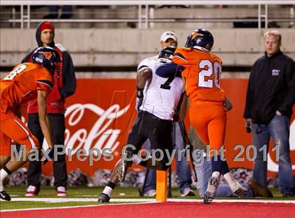 Thumbnail 2 in Highland vs. Mountain Crest (UHSAA 4A Final) photogallery.