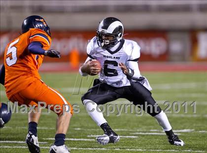 Thumbnail 3 in Highland vs. Mountain Crest (UHSAA 4A Final) photogallery.