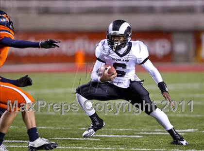 Thumbnail 2 in Highland vs. Mountain Crest (UHSAA 4A Final) photogallery.