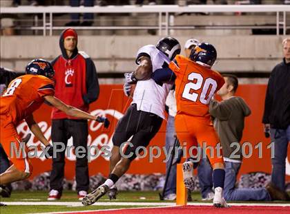 Thumbnail 1 in Highland vs. Mountain Crest (UHSAA 4A Final) photogallery.
