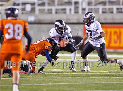 Thumbnail 1 in Highland vs. Mountain Crest (UHSAA 4A Final) photogallery.