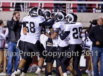 Thumbnail 3 in Highland vs. Mountain Crest (UHSAA 4A Final) photogallery.