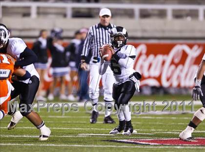 Thumbnail 3 in Highland vs. Mountain Crest (UHSAA 4A Final) photogallery.