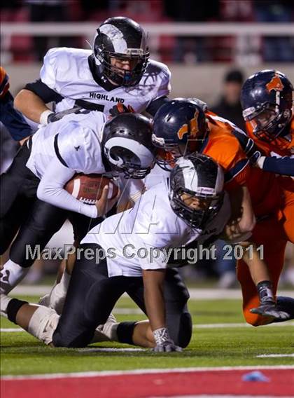 Thumbnail 2 in Highland vs. Mountain Crest (UHSAA 4A Final) photogallery.