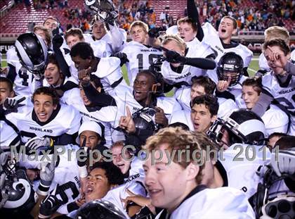Thumbnail 1 in Highland vs. Mountain Crest (UHSAA 4A Final) photogallery.