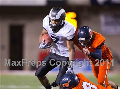 Thumbnail 2 in Highland vs. Mountain Crest (UHSAA 4A Final) photogallery.