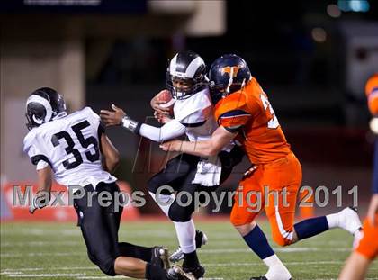 Thumbnail 1 in Highland vs. Mountain Crest (UHSAA 4A Final) photogallery.