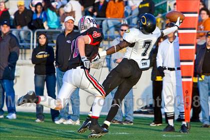 Thumbnail 3 in Klein Oak vs. Lake Highlands (DII Regional Finals) photogallery.