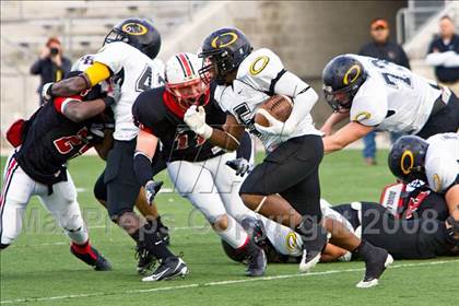Thumbnail 3 in Klein Oak vs. Lake Highlands (DII Regional Finals) photogallery.