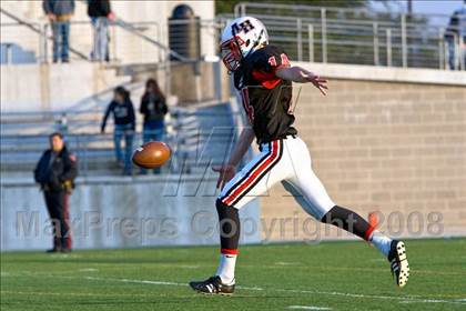 Thumbnail 2 in Klein Oak vs. Lake Highlands (DII Regional Finals) photogallery.