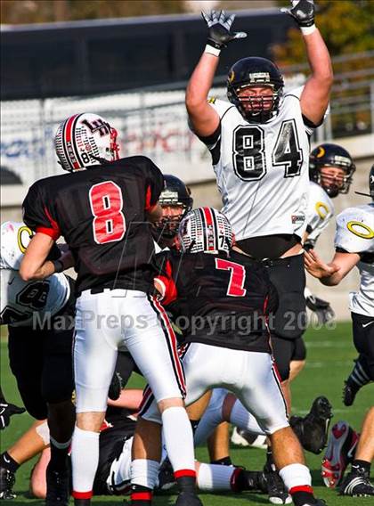 Thumbnail 2 in Klein Oak vs. Lake Highlands (DII Regional Finals) photogallery.