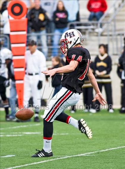 Thumbnail 3 in Klein Oak vs. Lake Highlands (DII Regional Finals) photogallery.