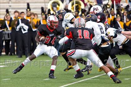 Thumbnail 2 in Klein Oak vs. Lake Highlands (DII Regional Finals) photogallery.