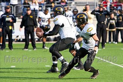 Thumbnail 1 in Klein Oak vs. Lake Highlands (DII Regional Finals) photogallery.