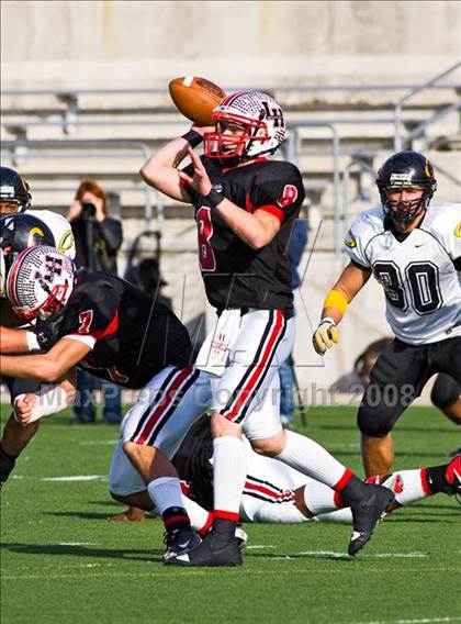 Thumbnail 3 in Klein Oak vs. Lake Highlands (DII Regional Finals) photogallery.