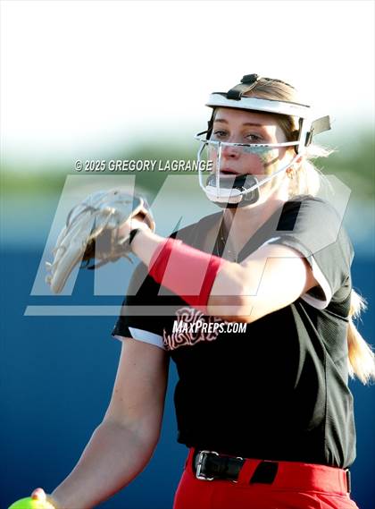 Thumbnail 2 in Mansfield Legacy vs Guyer (UIL 6A Softball Regional Semi-Finals Division II) Game 3 photogallery.