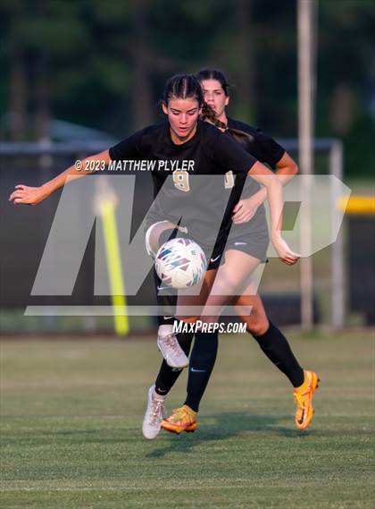 Thumbnail 2 in Southwest Onslow vs Clinton (NCHSAA 2A Third Round) photogallery.