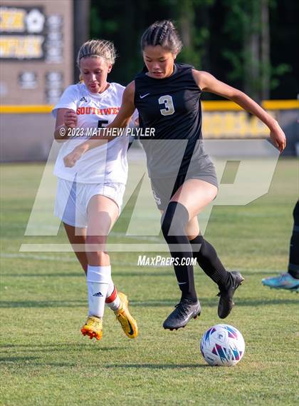 Thumbnail 3 in Southwest Onslow vs Clinton (NCHSAA 2A Third Round) photogallery.