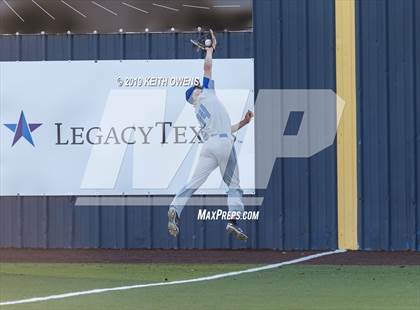 Thumbnail 3 in Hebron vs. Flower Mound Game 1 (UIL 6A Regional Quarterfinal) photogallery.