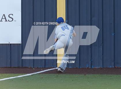 Thumbnail 2 in Hebron vs. Flower Mound Game 1 (UIL 6A Regional Quarterfinal) photogallery.