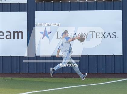 Thumbnail 2 in Hebron vs. Flower Mound Game 1 (UIL 6A Regional Quarterfinal) photogallery.